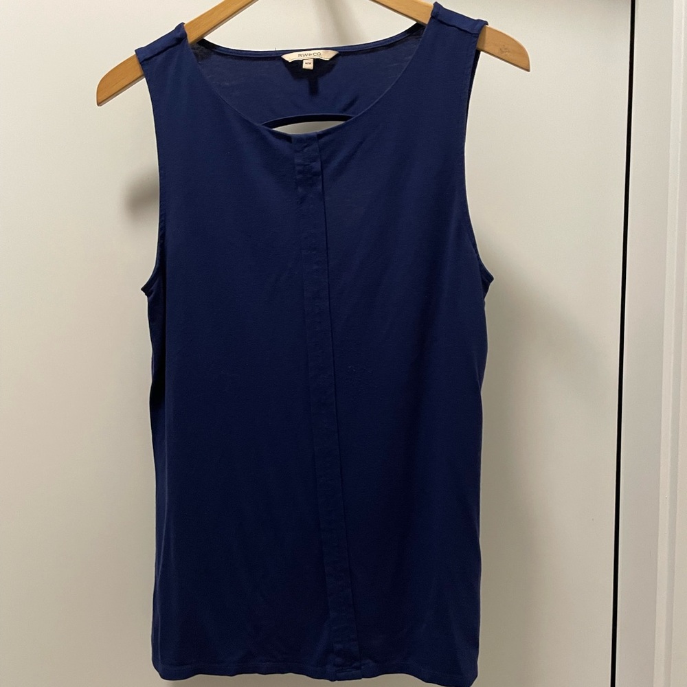 RW&CO. Blue Sleeveless Cut Out Tank Top